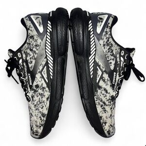 Brooks Adrenaline GTS 23 - Brooks Stability Running Shoes - Women’s Size 8.5